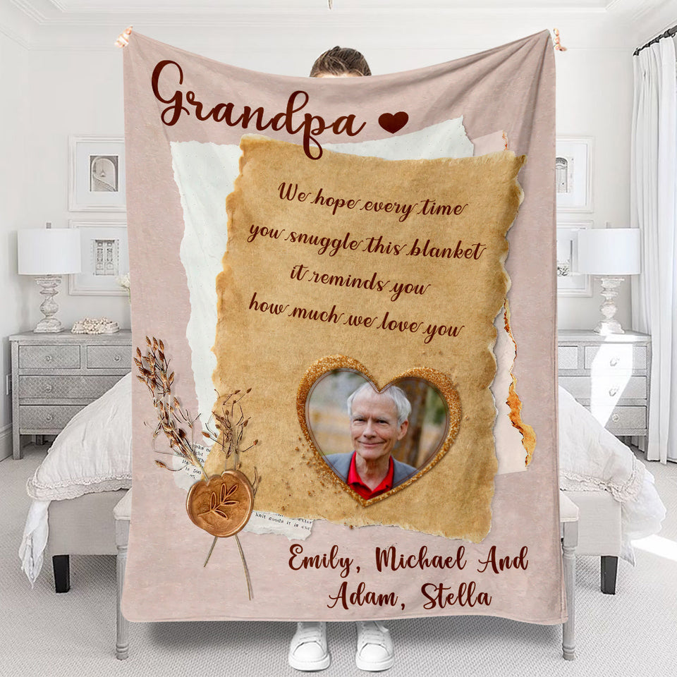 Grandma Mama - Gift for grandma, mom, dad, grandpa, aunt, uncle, sister, brother, husband, wife, friend - Personalized Blanket