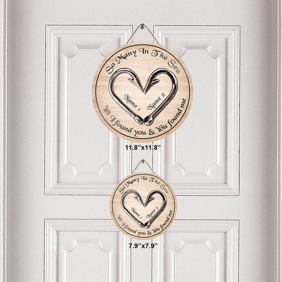 So Many In The Sea - Fishing Personalized Round Wood Sign