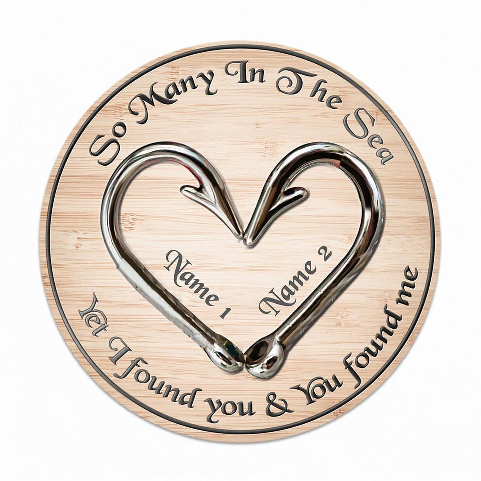 So Many In The Sea - Fishing Personalized Round Wood Sign