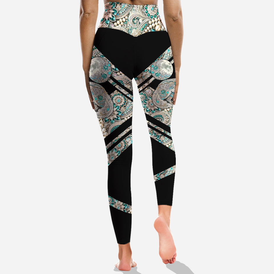 Majestic Snow Wolf - Personalized Wolf Hoodie and Leggings