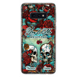 Skull Couple - Skull gift for husband, wife, boyfriend, girlfriend - Personalized Phone Case