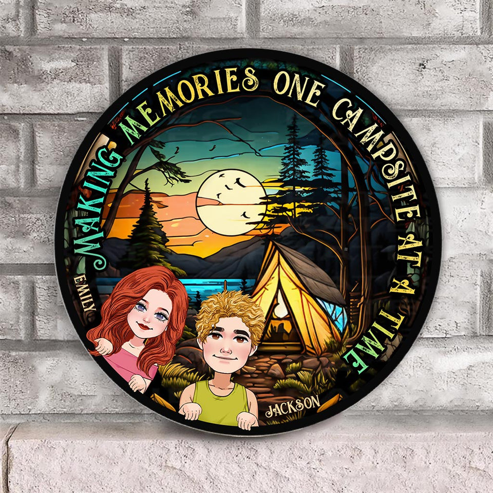 Making Memories - Personalized Camping Round Wood Sign
