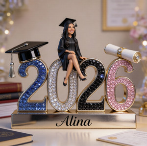 Personalized Class of 2026 Graduation Figurine Statue - Custom Latina Female Graduate Nameplate Keepsake - Luxury Rhinestone Desk Ornament Gift