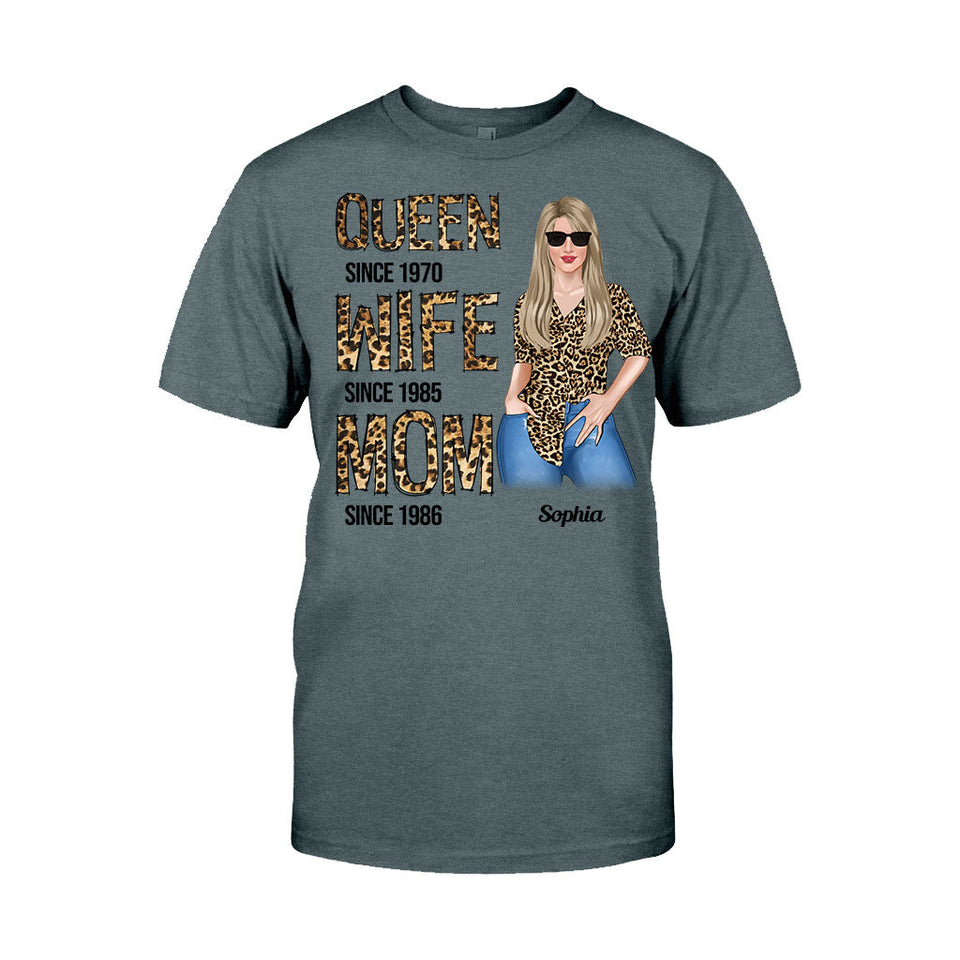 Queen Wife Mom - Personalized Mother T-shirt and Hoodie