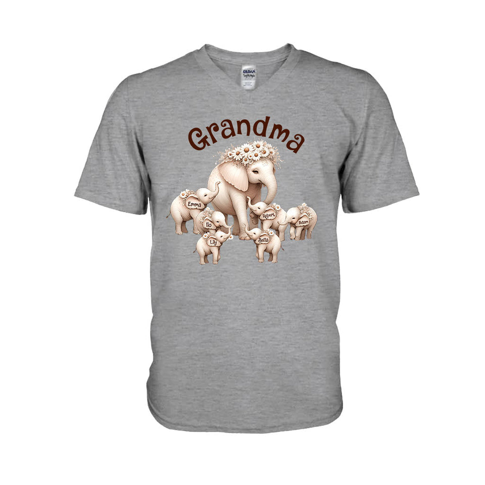 Cute Elephant - Personalized Grandma T-shirt And Hoodie